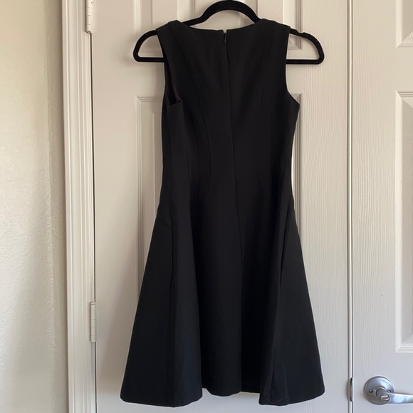 BR Black V-neck Fit & Flare A-line Dress 00P/XXSP - Picture 4 of 13